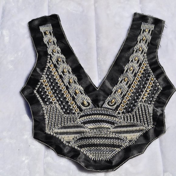 Vintage Trims Sewing 6Pcs for $9 Crafting embroidered Applique top, dress n more - Picture 2 of 4